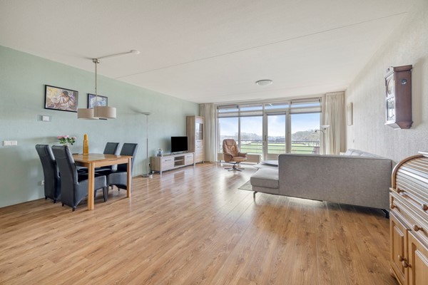 Bunschoten-Spakenburg - Plecht 88 Meerwaerde Makelaars (9).jpg